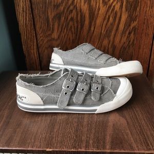 Grey rocket dog sneakers